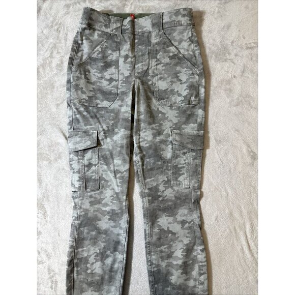 Women’s Spanx Cargo Style Camo Pants Gray Medium - Picture 3 of 11
